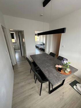 separater Essbereich - Helle 3-Zimmer, 70qm, neue EBK, gr. Balkon, Stellplatz in Detmerode