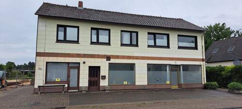 Ansicht - Ein Stück Oldenburger Geschichte! Zwei Häuser mit insgesamt 3 Wohneinheiten und 1 Gewerbeeinheit!