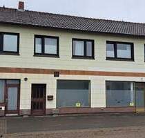 Ein Stück Oldenburger Geschichte! Zwei Häuser mit insgesamt 3 Wohneinheiten und 1 Gewerbeeinheit!