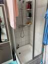 Bad mit Dusche - 