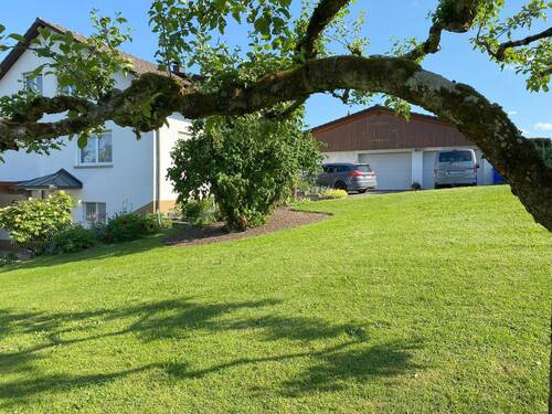 Garten (I).jpg - 4 Zimmer Etagenwohnung zum Kaufen in Wutöschingen