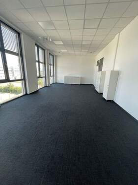 Bild 1 - Helles Büro zur Untermiete in modernem Bürogebäude - 47,24 m² - in 87437 Kempten