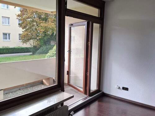 WZ mit Balkon - 3 Zimmer Etagenwohnung zur Miete in Nürnberg
