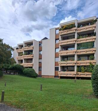 gepflegte Wohnanlage.jpg - 3 Zimmer Etagenwohnung in Nürnberg
