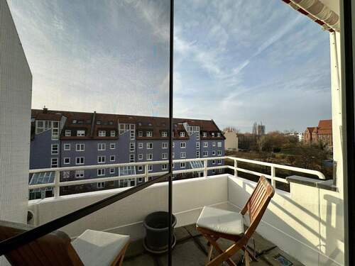 Balkon mit Fliegenschutz - 