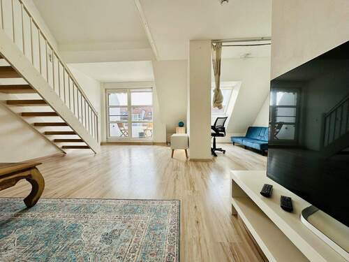 Wohnzimmer / Living Room - 