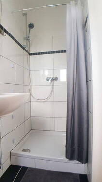 WE 5: aufgefrischtes Duschbad - 