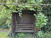 gemütlicher Sitzplatz im Garten - 