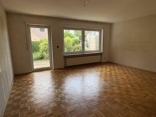 Wohnen - 6 Zimmer Doppelhaushälfte zum Kaufen in Erlangen
