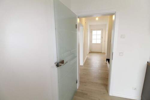 Blick Küche in den Flur - 