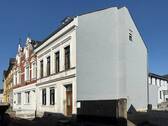 Entdecken Sie dieses Potenzial - Entdecken Sie dieses Potenzial! Großes Bürgerhaus mit einer weiteren Wohnung.