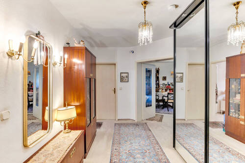 Flur - 4 Zimmer Etagenwohnung in Hamburg / Wellingsbüttel