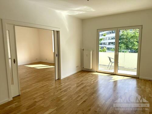 WohnEssbereich - 4 Zimmer Etagenwohnung in Frankfurt am Main