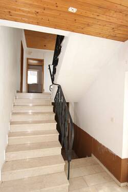 EG Treppe - 5 Zimmer Reihenendhaus in Saarlouis / Lisdorf