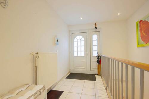 Eingangsbereich - 6 Zimmer Einfamilienhaus zum Kaufen in Möhnesee