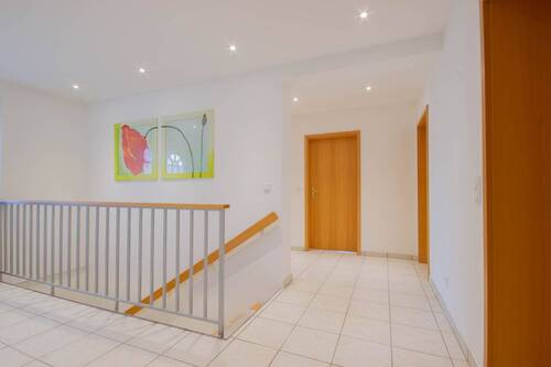Flur EG - 6 Zimmer Einfamilienhaus in Möhnesee