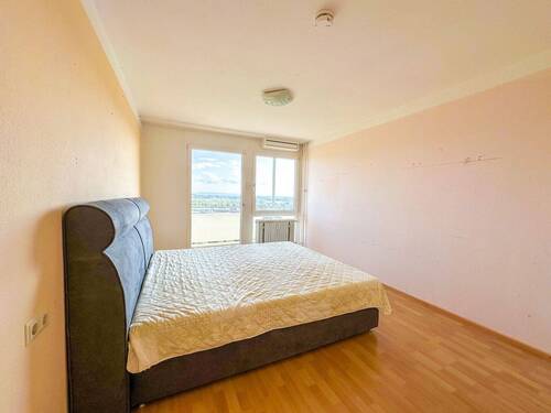 Geräumiges Schlafzimmer - 