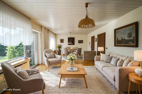 Wohnzimmer virtuell möbliert - 5 Zimmer Mehrfamilienhaus, Wohnhaus zum Kaufen in Wesseling