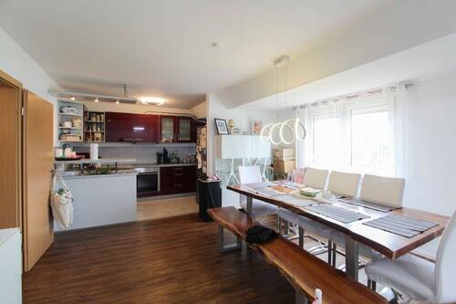 Esszimmer-Küche - 3 Zimmer Etagenwohnung zum Kaufen in Stuttgart