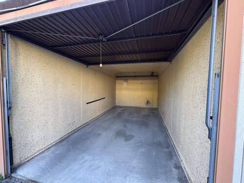 Garage - 