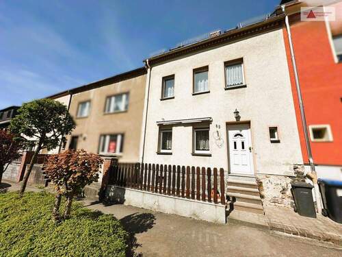 Titel Lößnitz - Reihenmittelhaus in Lößnitz: Einfamilienhaus mit viel Platz für Familie oder Mehrgenerationenwohnen