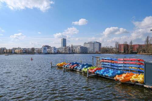 Blick auf Stralau vom Paul-und-Paula-Ufer vor dem Haus - 