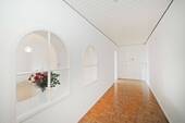 Rundbogenfenster Flur - 3 Zimmer Etagenwohnung in München