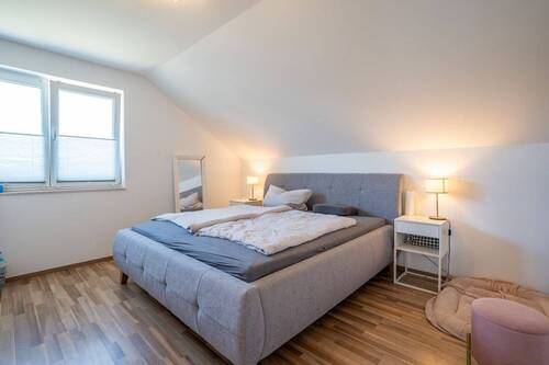 Schlafzimmer - Etagenwohnung mit 80,00 m&sup2; in Übach-Palenberg zur Miete