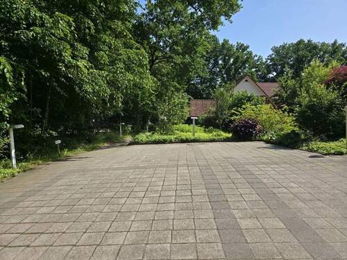 weitere Außenstellplätze - 