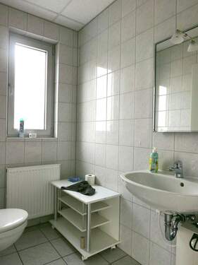 Sanitärbereich Büro - 
