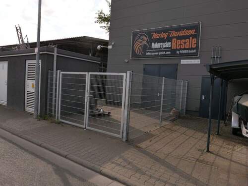 Separater Zugang - Halle in Mühlheim a. Main