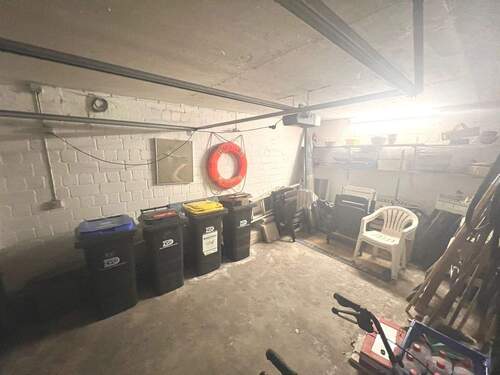 Garage - 
