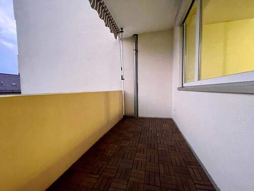 Großer Südwestbalkon ähnlich - 2 Zimmer Etagenwohnung in Creußen