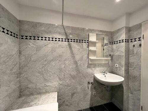 Modernes Badezimmer - 