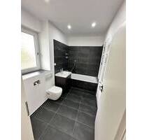 2 bezugsfreie Wohnungen nebeneinander - einzeln oder zusammenlegbar - Berlin Spandau