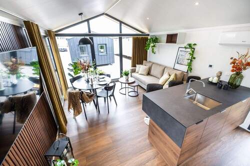 Wohn- / Essbereich mit Küche - Mehrfamilienhaus, Wohnhaus mit 46,00 m&sup2; in Herforst zum Kaufen