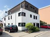 Stellplatz und Eingang - 