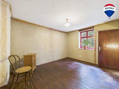 RE/MAX Immobilien DeLux Einfamilienhaus Mettlach-Dreisbach Zimmer - 