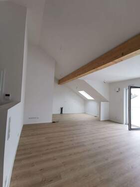 Wohnbereich1.jpg - NEUBAU 3 Z. DG mit Tiefgarage und Aufzug !