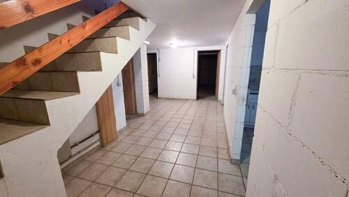 Haus 1 Keller Flur - 