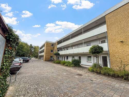 ... und Stellplatz vor der Tür - 