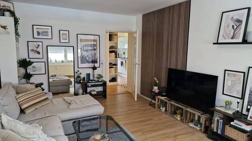 Wohnzimmer - 2 Zimmer Wohnung mit Sonnenbalkon
