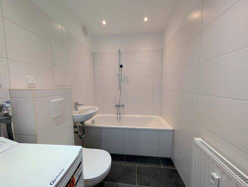 Badezimmer - Etagenwohnung mit 68,90 m&sup2; in Chemnitz zur Miete