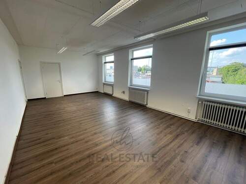 1.jpg - Geräumiges Start-Up Büro in Citynähe