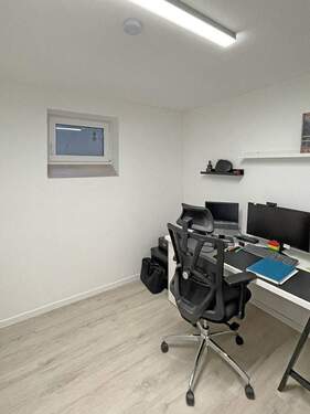 Büro Untergeschoss - 
