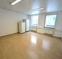 Gut gelegene Gewerbeeinheit in ES- 2 Räume, Küche, Bad auch als Studentenwohnbüro - Esslingen Stadtmitte