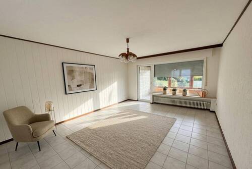 Wohnzimmer - 7 Zimmer Einfamilienhaus zum Kaufen in Kürten