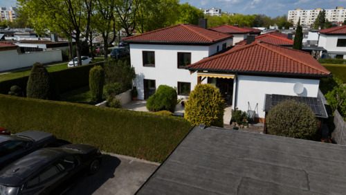 Drohnenaufnahme bearbeitet - Großzügiger Bungalow mit Souterrain & Split-Level in ruhiger Wohnlage