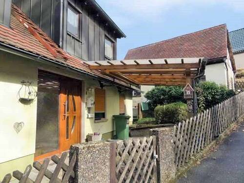 Außenansicht-Eingang - Einfamilienhaus mit 131,00 m² in Alfeld zum Kaufen
