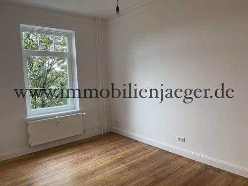 Wohnzimmer 1 - 2 Zimmer Etagenwohnung zur Miete in Hamburg